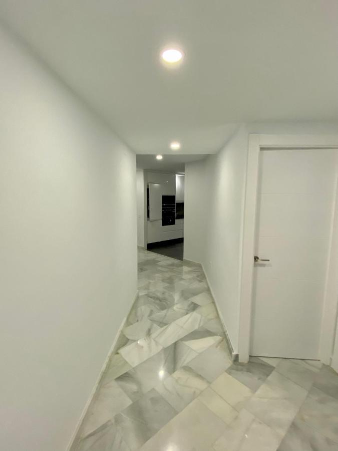 Luxury Three Bedroom Apartment At אסטפונה מראה חיצוני תמונה