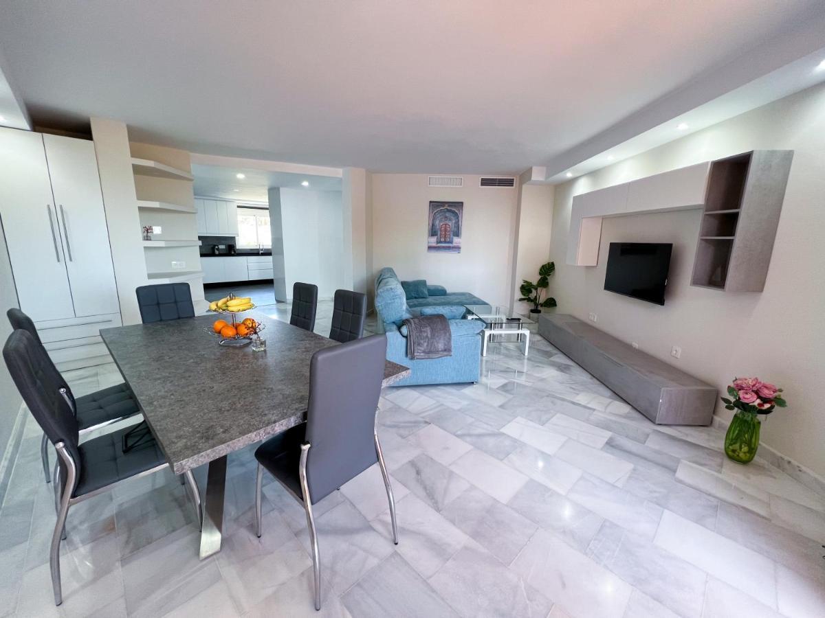 Luxury Three Bedroom Apartment At אסטפונה מראה חיצוני תמונה