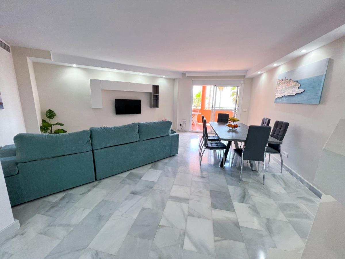 Luxury Three Bedroom Apartment At אסטפונה מראה חיצוני תמונה