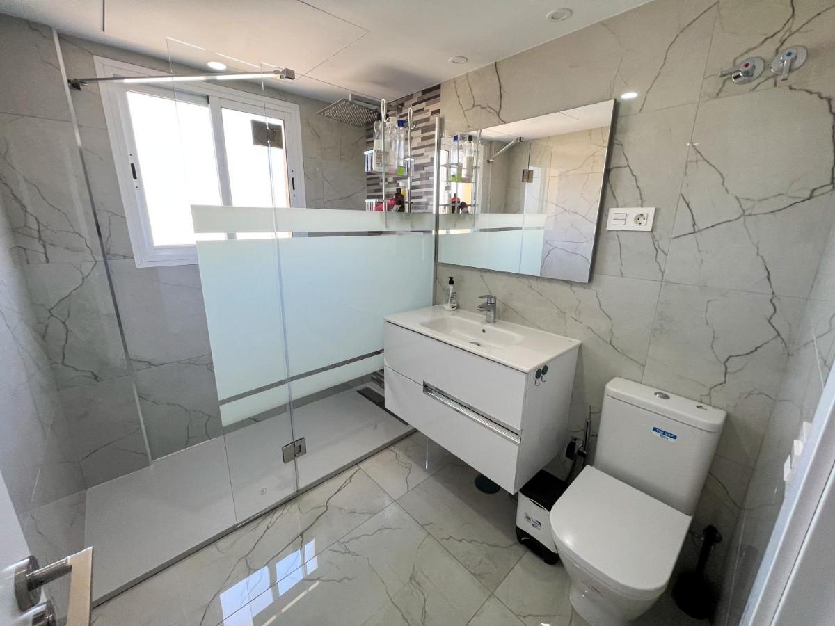 Luxury Three Bedroom Apartment At אסטפונה מראה חיצוני תמונה